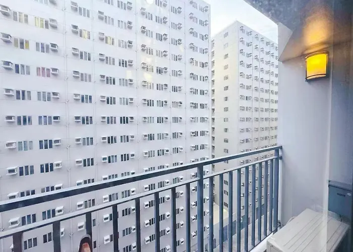 Shore 2 Tower 2 Near Moa Apartment *